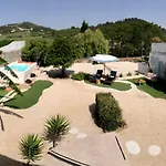 Dom wakacyjny Pool Oasis With Private Parking- Modern Country Vigia 8 Matacaes