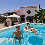Dom wakacyjny Pool Oasis With Private Parking- Modern Country Vigia 8 *