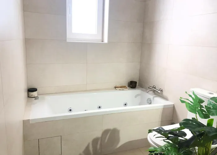 Pool Oasis With Private Parking- Modern Country Vigia 8 Matacaes