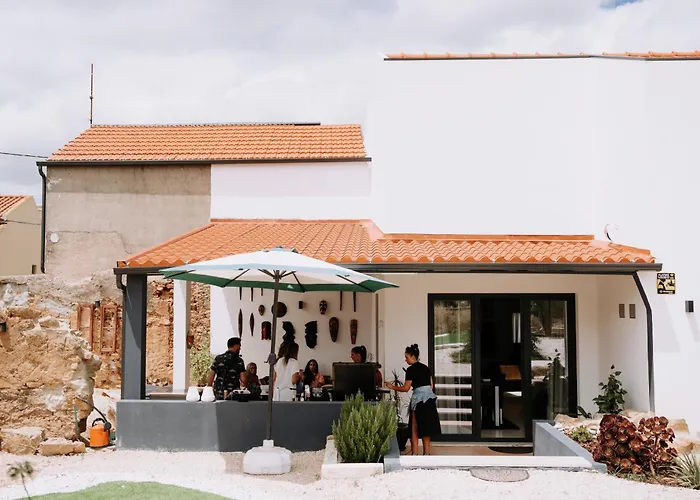 Casa de Férias Pool Oasis With Private Parking- Modern Country Vigia 8 *